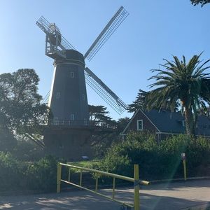 Meet your Posher, Yessy